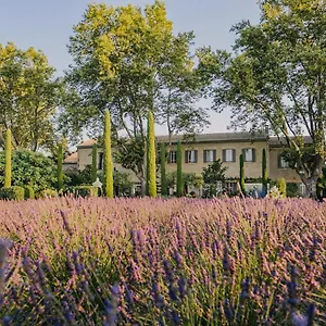 https://clos-saint-esteve.fr-provencehotel.com